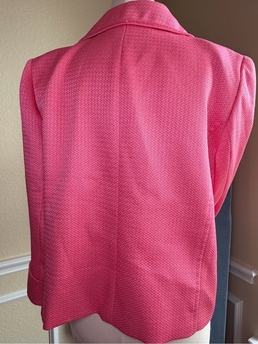 Tahari Arthur S. Levine Women’s Pink Textured Button-Front Jacket Size 12 - Picture 6 of 10